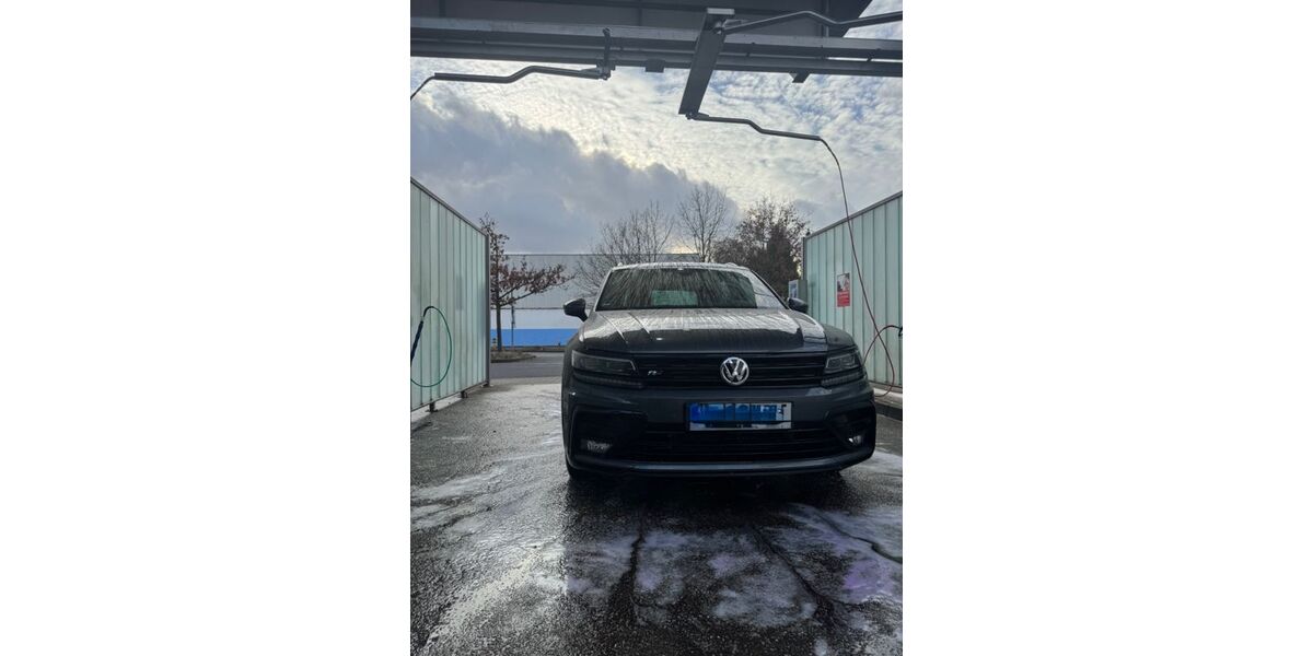 VW Tiguan 98.000 km 33.500 &euro; Leverkusen 51381