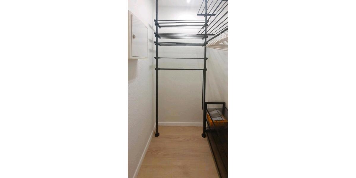 Hochparterre Solingen Central - 1 Zimmer, 37 m&sup2;, 650&euro; | Angebot:24869977