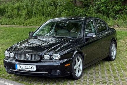 Jaguar X-Type 218.000 km 3.100 &euro; Köln 50829