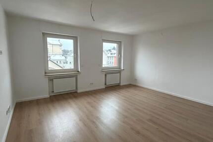 Wohnung Solingen - 4 Zimmer, 100 m&sup2;, 1.000&euro; | Angebot:25343096