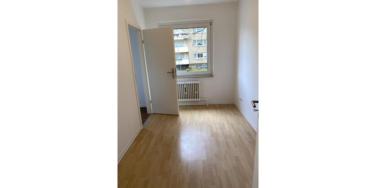 Etagenwohnung Velbert Velbert-Mitte - 3 Zimmer, 83 m&sup2;, 579&euro; | Angebot:25995647