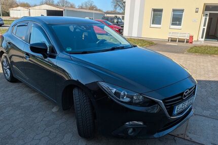 Mazda 3 90.000 km 11.999 € Essen 45219