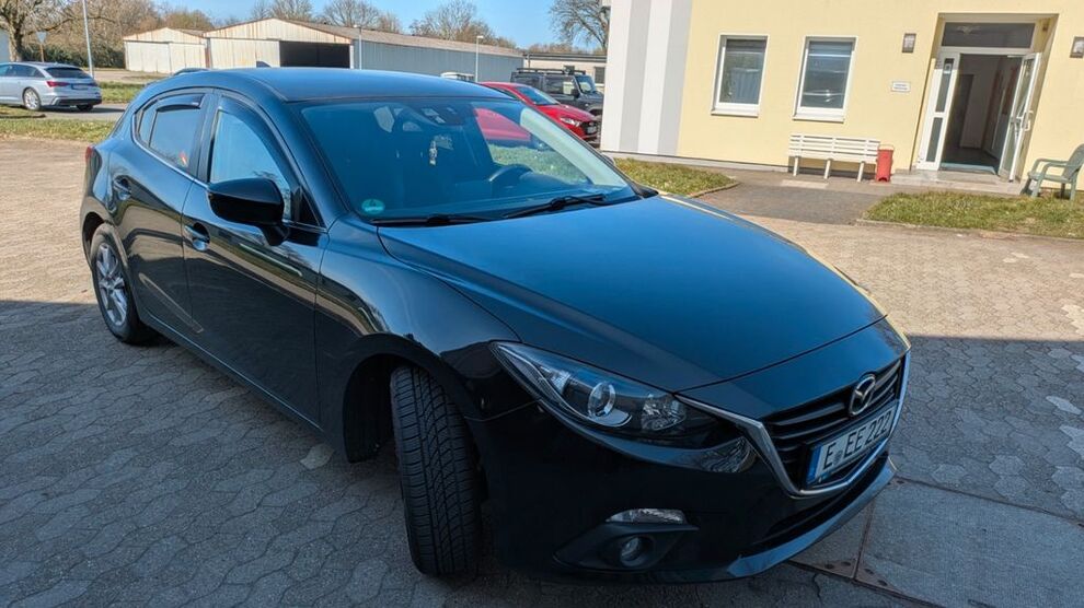 Mazda 3 90.000 km 11.999 € Essen 45219