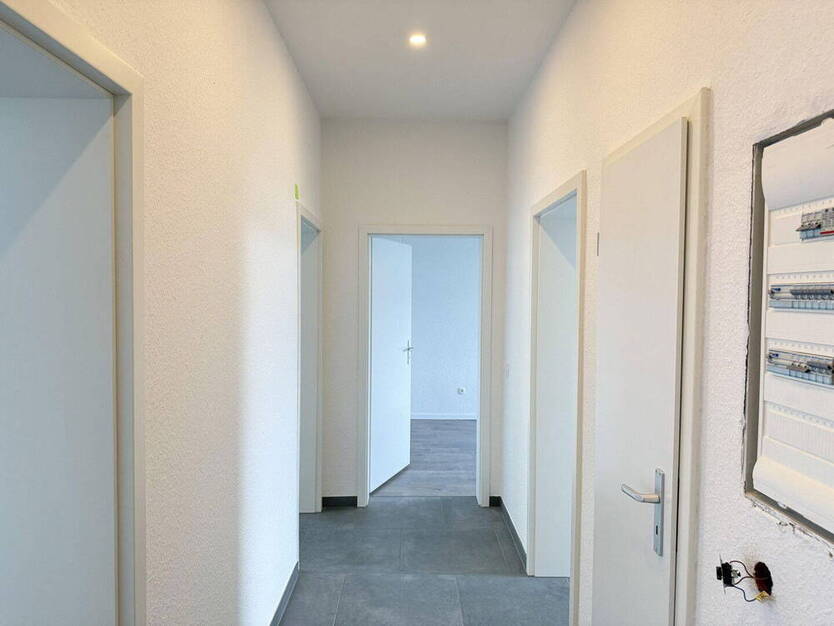 Moderne 3-Zi-Wohnung mit Balkon Erstbezug nach Sanierung