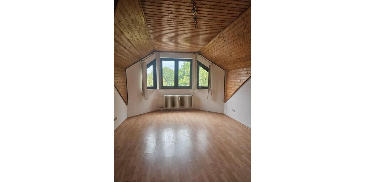 Dachgeschoßwohnung Neuss Augustinusviertel - 1 Zimmer, 37 m&sup2;, 100.000&euro; | Angebot:27023352