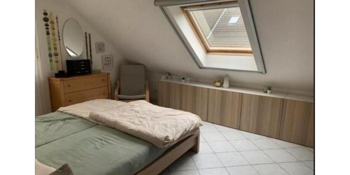 Dachgeschoßwohnung Bergisch Gladbach Gronau - 2 Zimmer, 55 m&sup2;, 950&euro; | Angebot:25632994