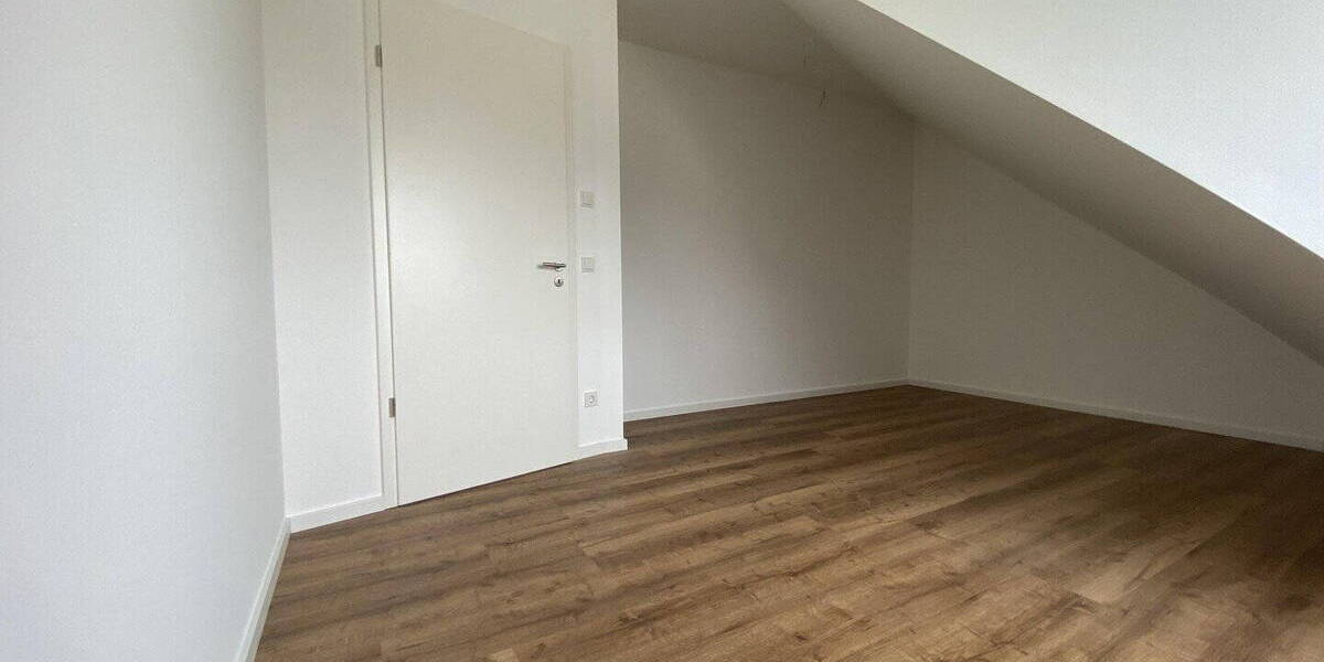 Etagenwohnung Köln-Lövenich Lövenich - 2 Zimmer, 53 m&sup2;, 1.250&euro; | Angebot:26522244