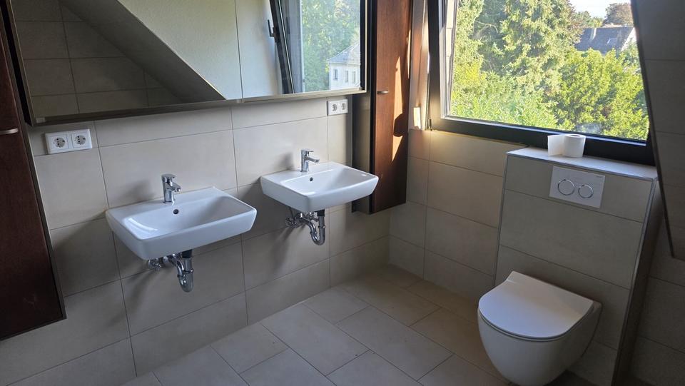 Maisonettenwohnung Langenfeld (Rheinland) - 5 Zimmer, 136 m&sup2;, 1.900&euro; | Angebot:27593397