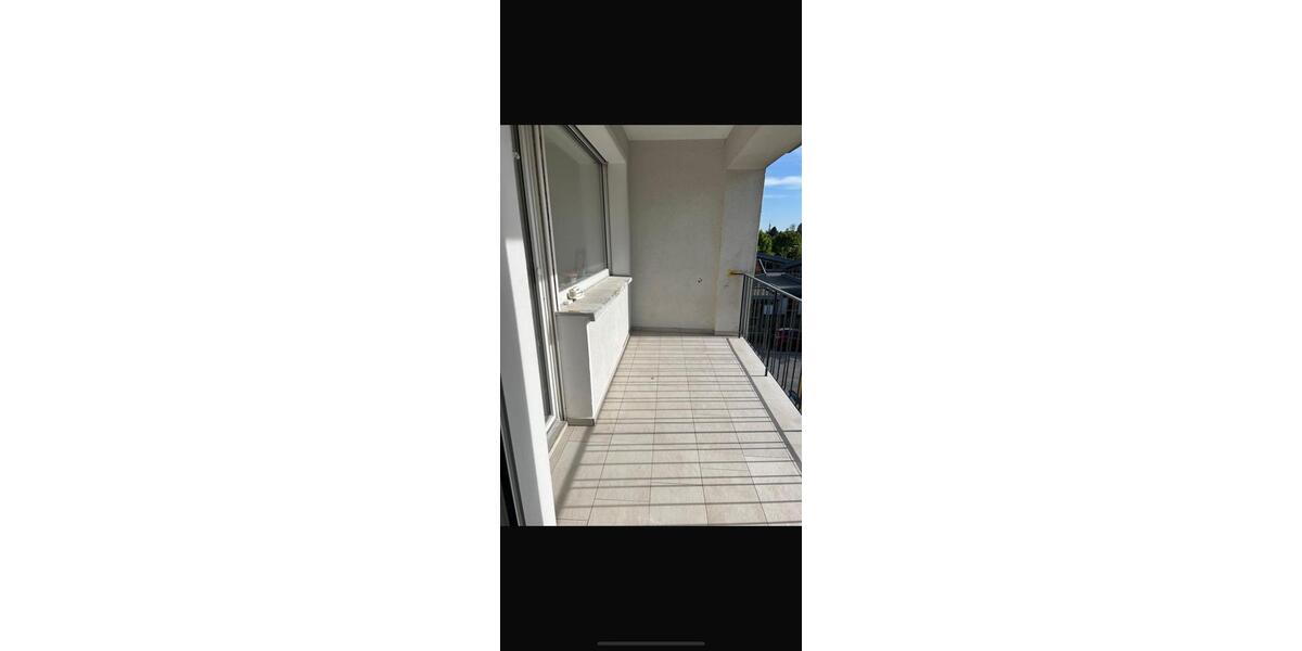 Etagenwohnung Solingen Central - 3 Zimmer, 70 m&sup2;, 1.200&euro; | Angebot:27623743