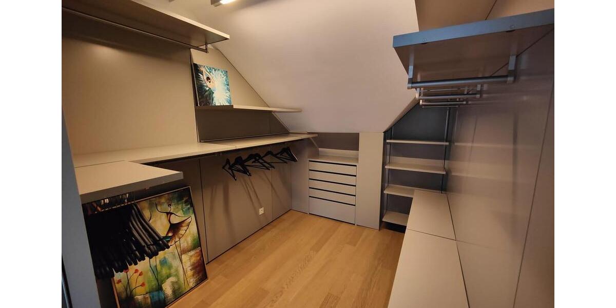 Maisonettenwohnung Düsseldorf Düsseltal - 5 Zimmer, 224 m&sup2;, 5.500&euro; | Angebot:24526472