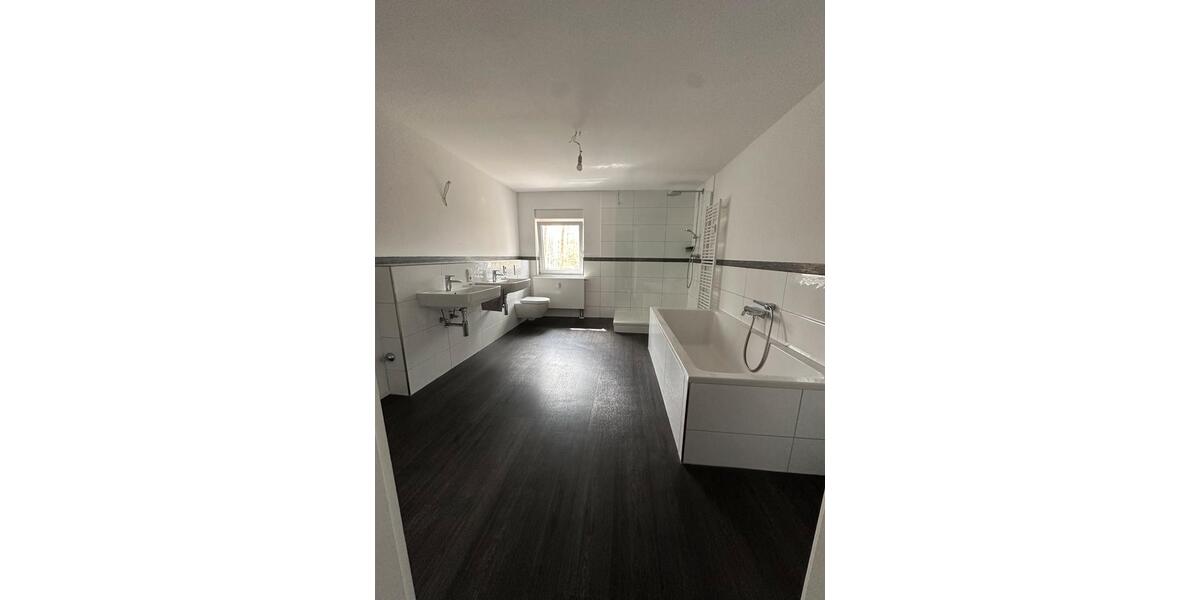 Bungalow Remscheid Remscheid-Süd - 3 Zimmer, 130 m&sup2;, 1.800&euro; | Angebot:26126579
