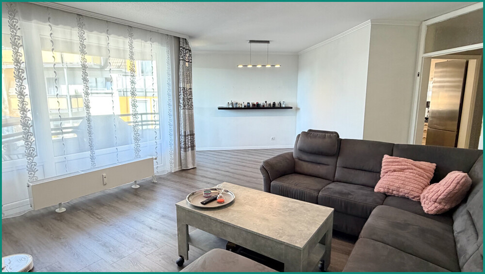 FÜR DIE FAMILIE IN DER INNENSTADT REMSCHEID: 4 ZIMMER-WOHNUNG MIT BALKON UND GARAGE - Etagenwohnung Remscheid Innenstadt | Angebot:27567381