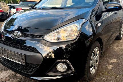 Hyundai i10 64.960 km 7.390 &euro; Remscheid 42859