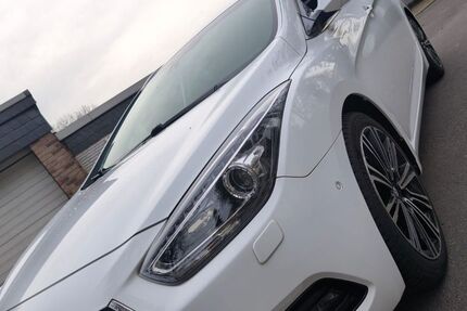 Hyundai i40 102.096 km 13.500 € Duisburg 47179