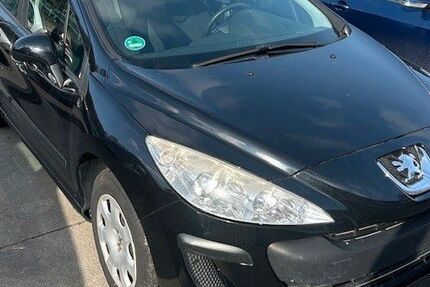 Peugeot 308 146.100 km 2.380 &euro; Wuppertal 42289