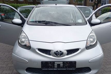 Toyota Aygo (X) 196.000 km 1.550 &euro; köln 51103