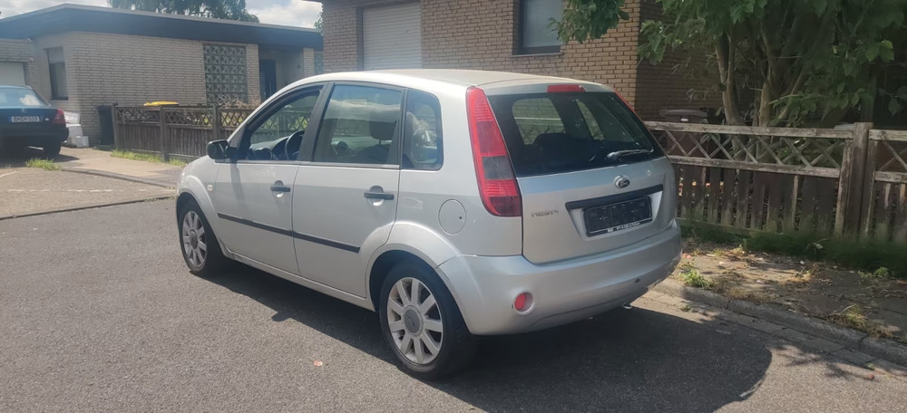 Ford Fiesta V 243.250 km 1.200 € Pulheim 50259