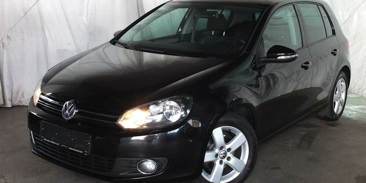 VW Golf 1.6TDi BLACK WEEK 25:TEAM EINPARKHILFE SHZ TE 159.855 km 6.904 € Köln 50858