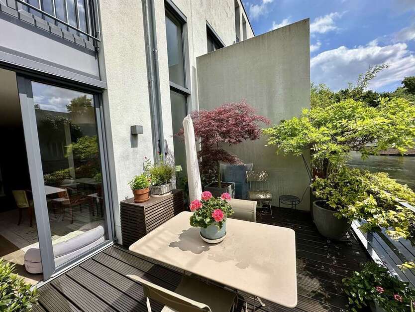 Haus zum Mieten in Düsseldorf 2.850 € 125 m²