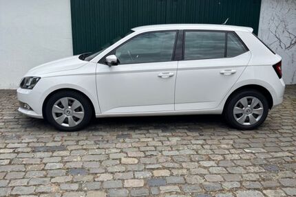 Skoda Fabia 123.500 km 5.500 &euro; Köln 50859