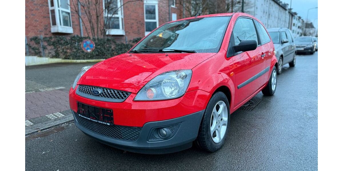Ford Fiesta 99.587 km 2.380 &euro; Düsseldorf 40229