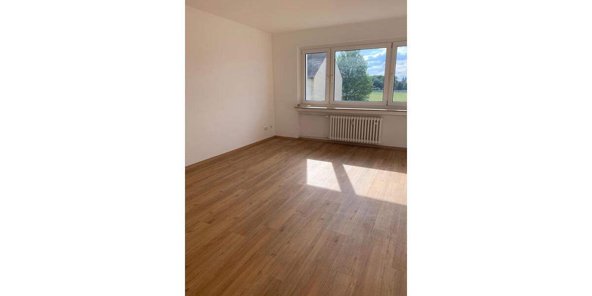 Erdgeschoßwohnung Essen Stadtbezirk II - 3 Zimmer, 67 m&sup2;, 700&euro; | Angebot:25408502