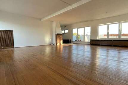 Wohnung zum Mieten in Düsseldorf 2.449 € 158 m²