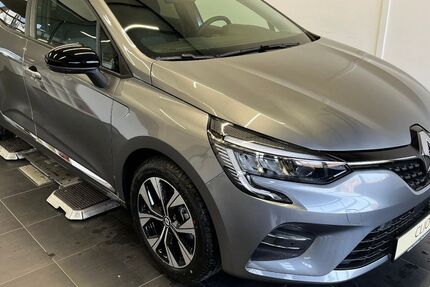 Renault Clio 4.900 km 18.480 € Langenfeld 40764