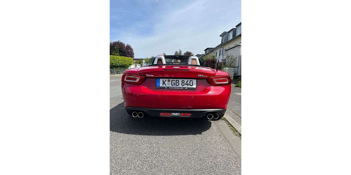 Fiat 124 Spider 71.500 km 13.900 &euro; koeln 50735