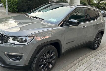 Jeep Compass 38.000 km 22.900 &euro; Düsseldorf 40479
