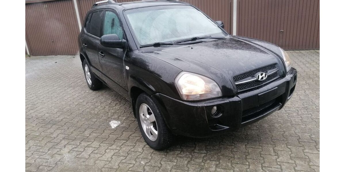 Hyundai TUCSON 227.000 km 2.450 &euro; Köln 51065
