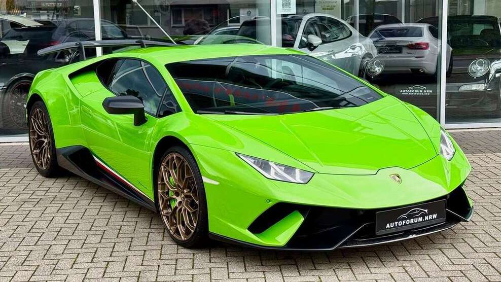 Lamborghini Huracán 20.641 km 276.000 € Haan 42781