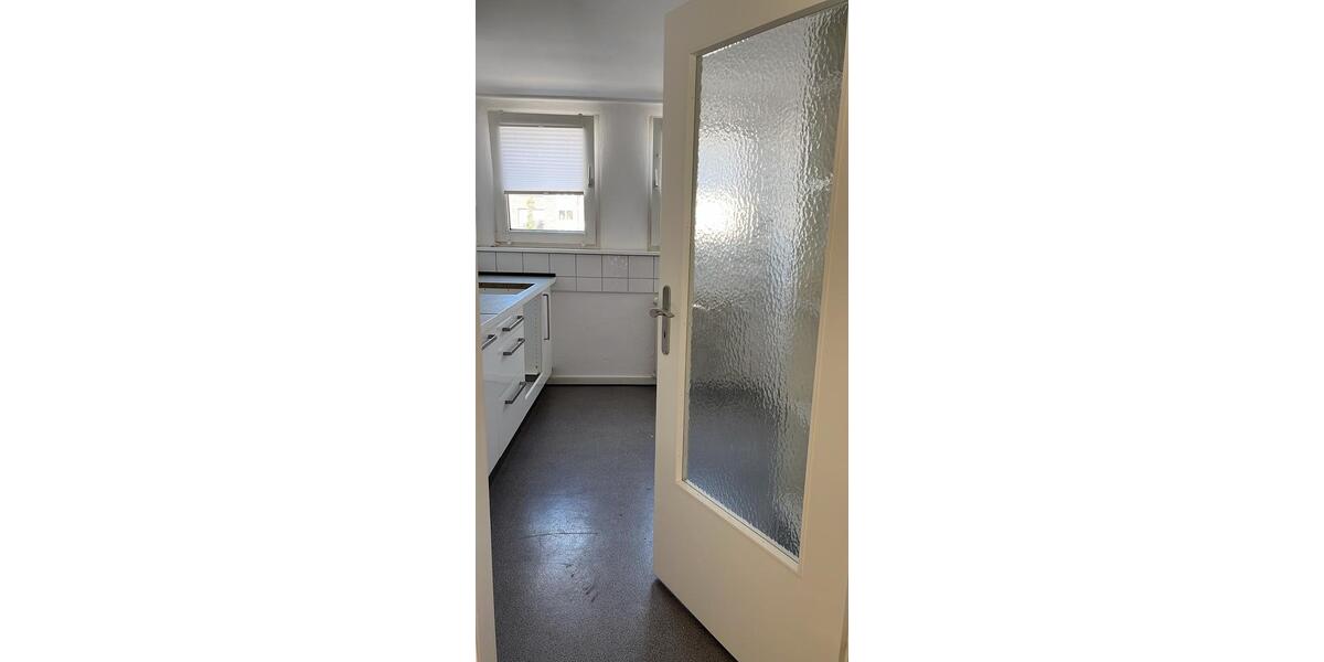 Dachgeschoßwohnung Düsseldorf Niederkassel - 3 Zimmer, 75 m&sup2;, 1.450&euro; | Angebot:27602962