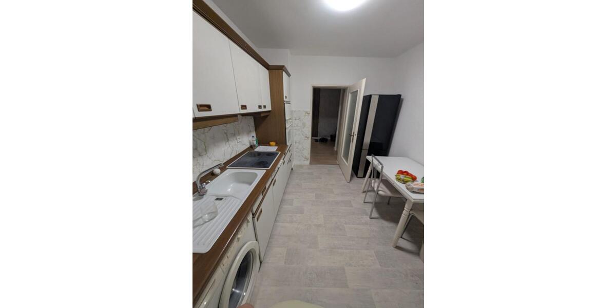 Etagenwohnung Köln Kalk - 3 Zimmer, 77 m&sup2;, 650&euro; | Angebot:26600515