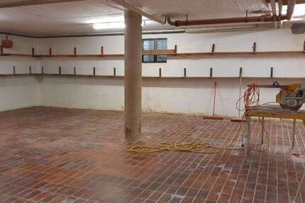 Halle in Bergisch Gladbach 1.500 € 120 m² zimmer