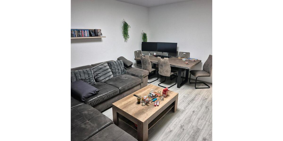 Etagenwohnung Solingen Central - 2 Zimmer, 74 m&sup2;, 990&euro; | Angebot:24488175