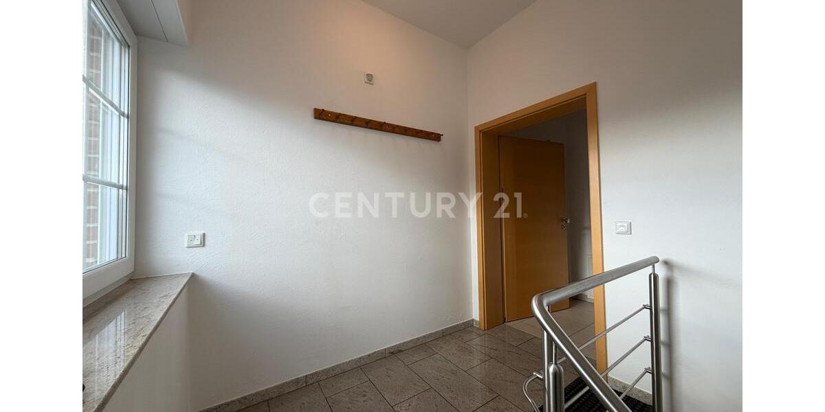 Etagenwohnung Overath - 2.5 Zimmer, 76 m&sup2;, 920&euro; | Angebot:25991745