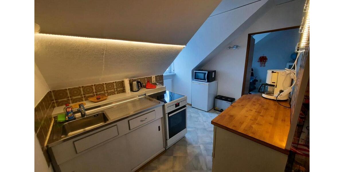 Dachgeschoßwohnung Leverkusen Bergisch Neukirchen - 1 Zimmer, 35 m&sup2;, 350&euro; | Angebot:25714429