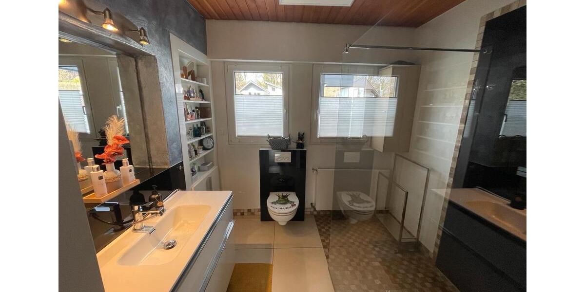Einfamilienhaus Solingen Central - 5 Zimmer, 161 m&sup2;, 750.000&euro; | Angebot:25647817