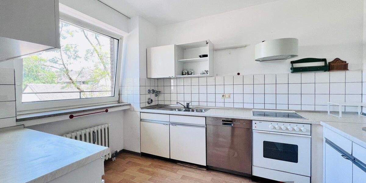 Etagenwohnung Düsseldorf Golzheim - 5 Zimmer, 105 m&sup2;, 550.000&euro; | Angebot:24810215