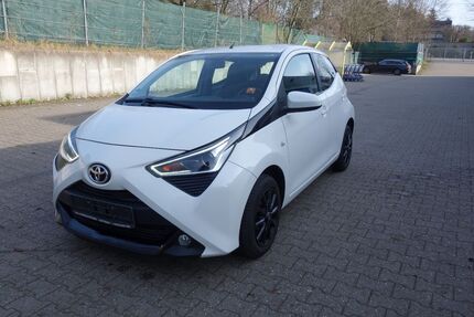 Toyota Aygo (X) 58.781 km 9.250 &euro; Langenfeld 40764