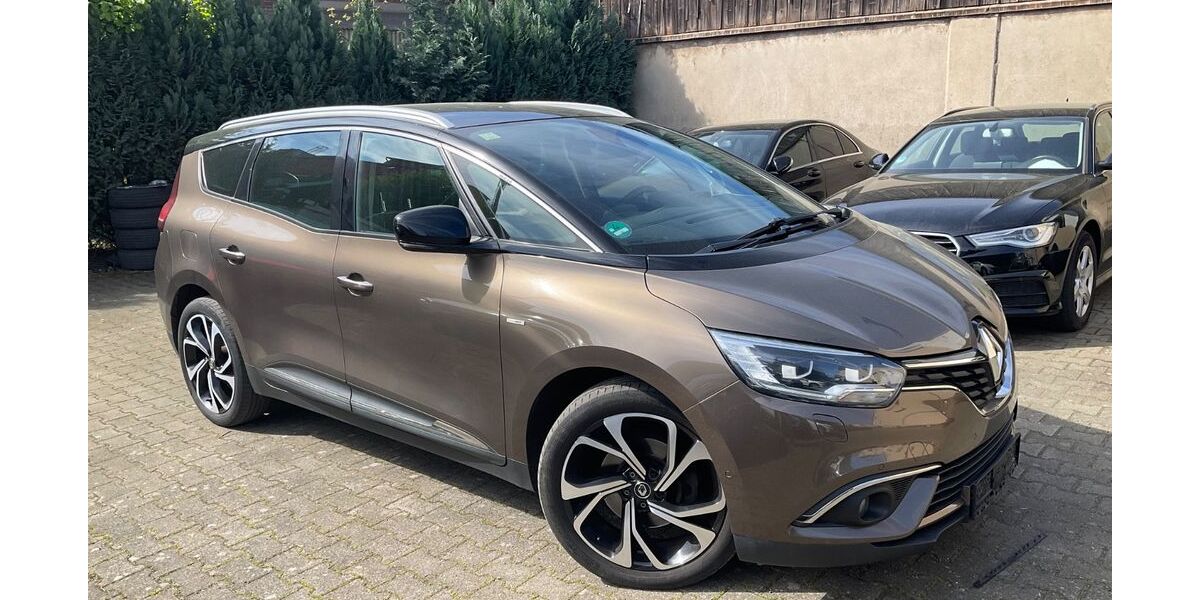 Renault Scenic 121.444 km 13.200 &euro; Solingen 42719