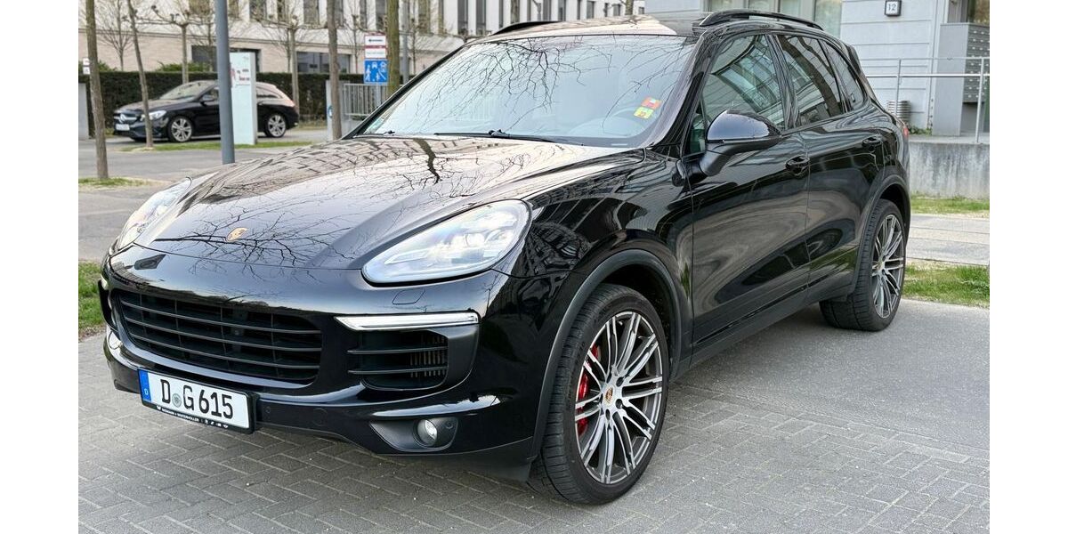 Porsche Cayenne 157.200 km 27.500 &euro; Düsseldorf 40229