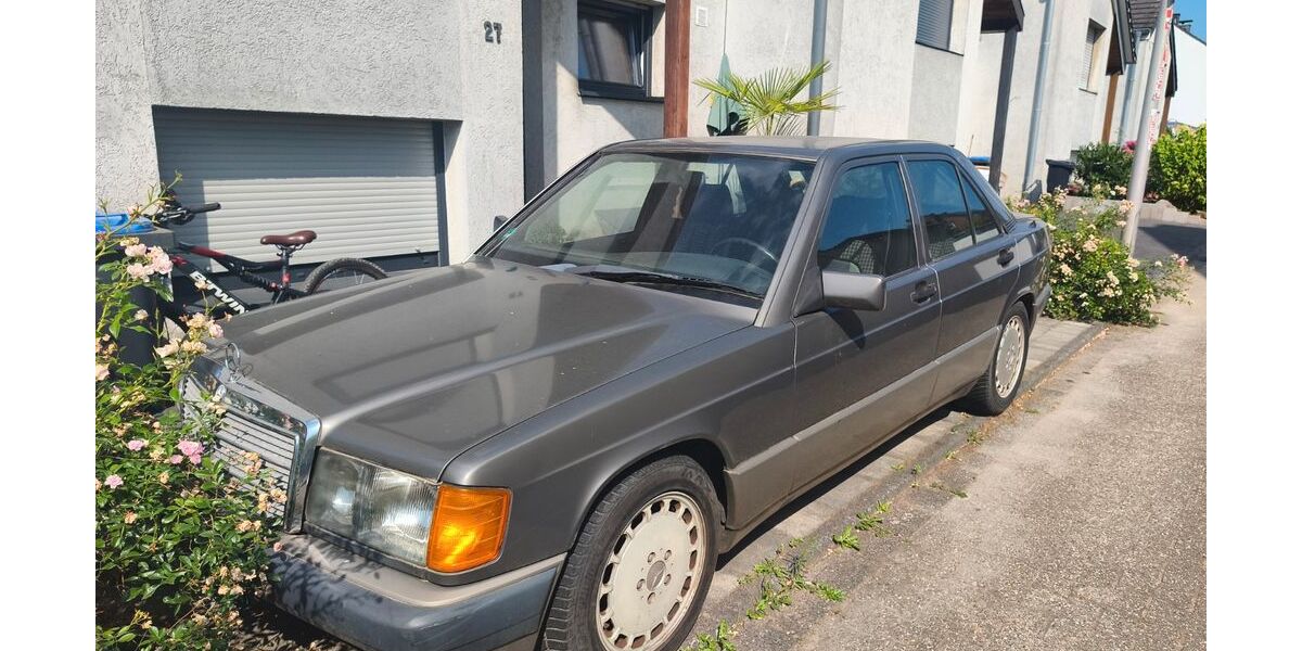 Mercedes-Benz 190 227.180 km 2.500 &euro; Langenfeld 40764