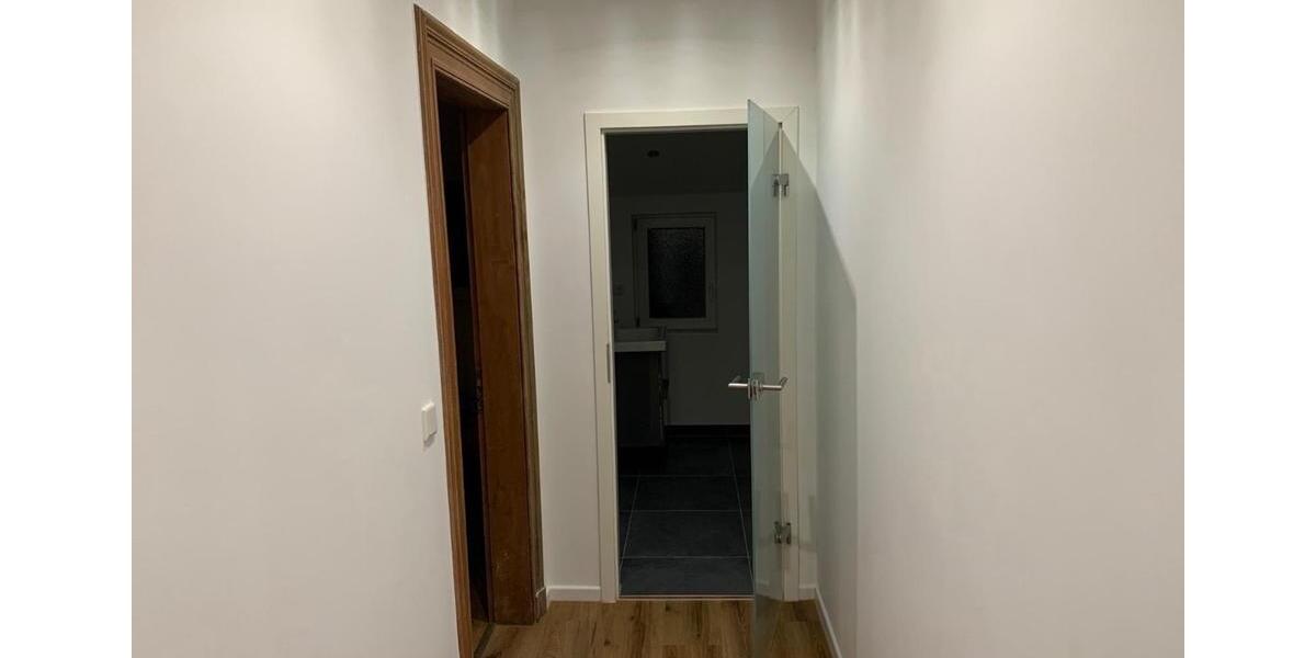 Dachgeschoßwohnung Solingen Burg - 3 Zimmer, 77 m&sup2;, 977&euro; | Angebot:24400556