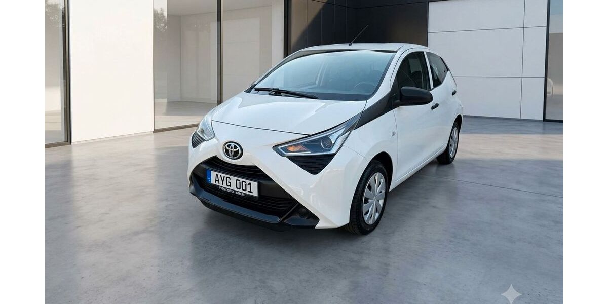 Toyota Aygo (X) 77.000 km 8.800 &euro; Overath 51491