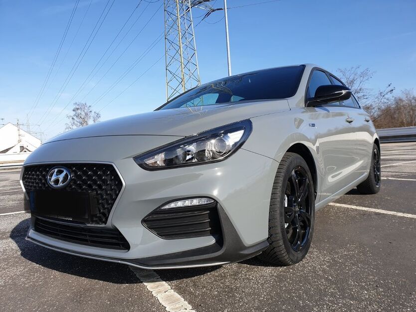 i30