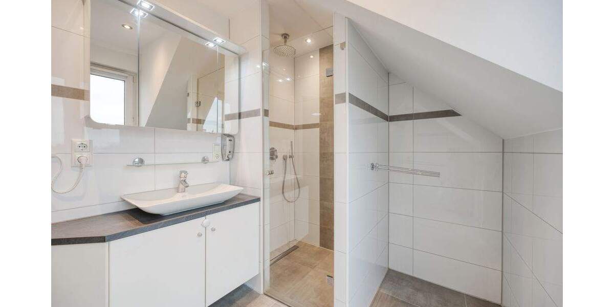 Etagenwohnung Hilden - 3 Zimmer, 97 m&sup2;, 495.000&euro; | Angebot:23981803