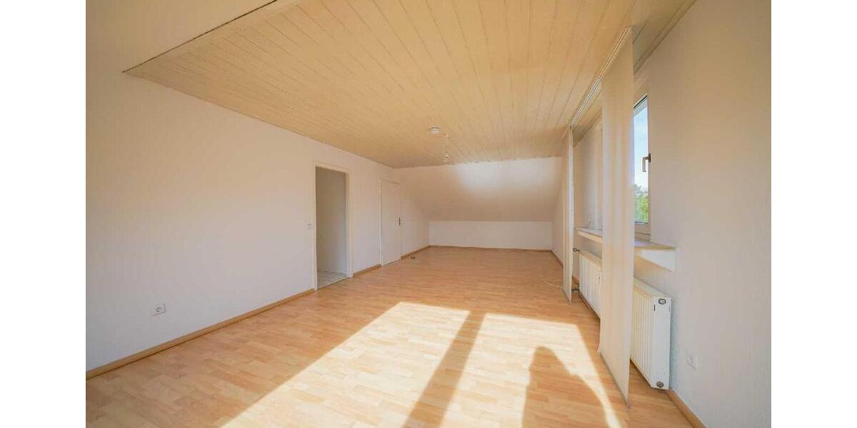 Dachgeschoßwohnung Ratingen Hösel - 3 Zimmer, 68 m&sup2;, 680&euro; | Angebot:26234167