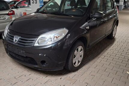 Dacia Sandero 164.000 km 2.999 &euro; Köln 51105